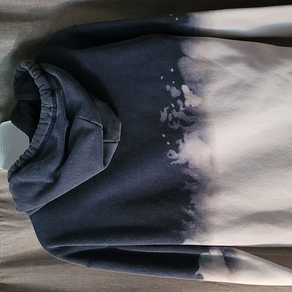 Rare Hollister Embroidered Hoodie Sweatshirt - Picture 5 of 12